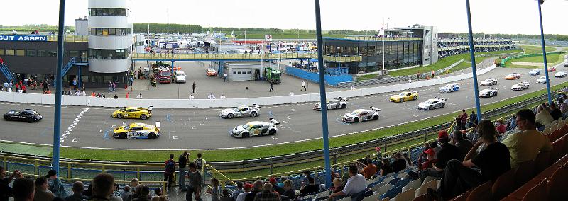 adac masters grid tt-circuit.jpg - Start-grid van de Adac-Masters.